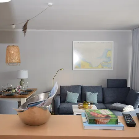 Hohes Ufer Muggelbude Mit Ostseeblick * ホーヴァハト