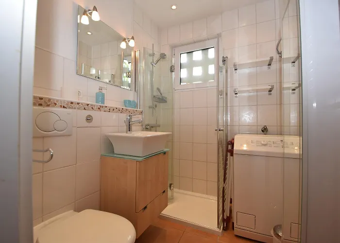 Hohes Ufer Muggelbude Mit Ostseeblick